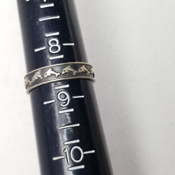 Vintage Sterling Silver Leaping Dolphin Band, Size 8 1/2 Ring, Mexico, Estate - Picture 6 of 8